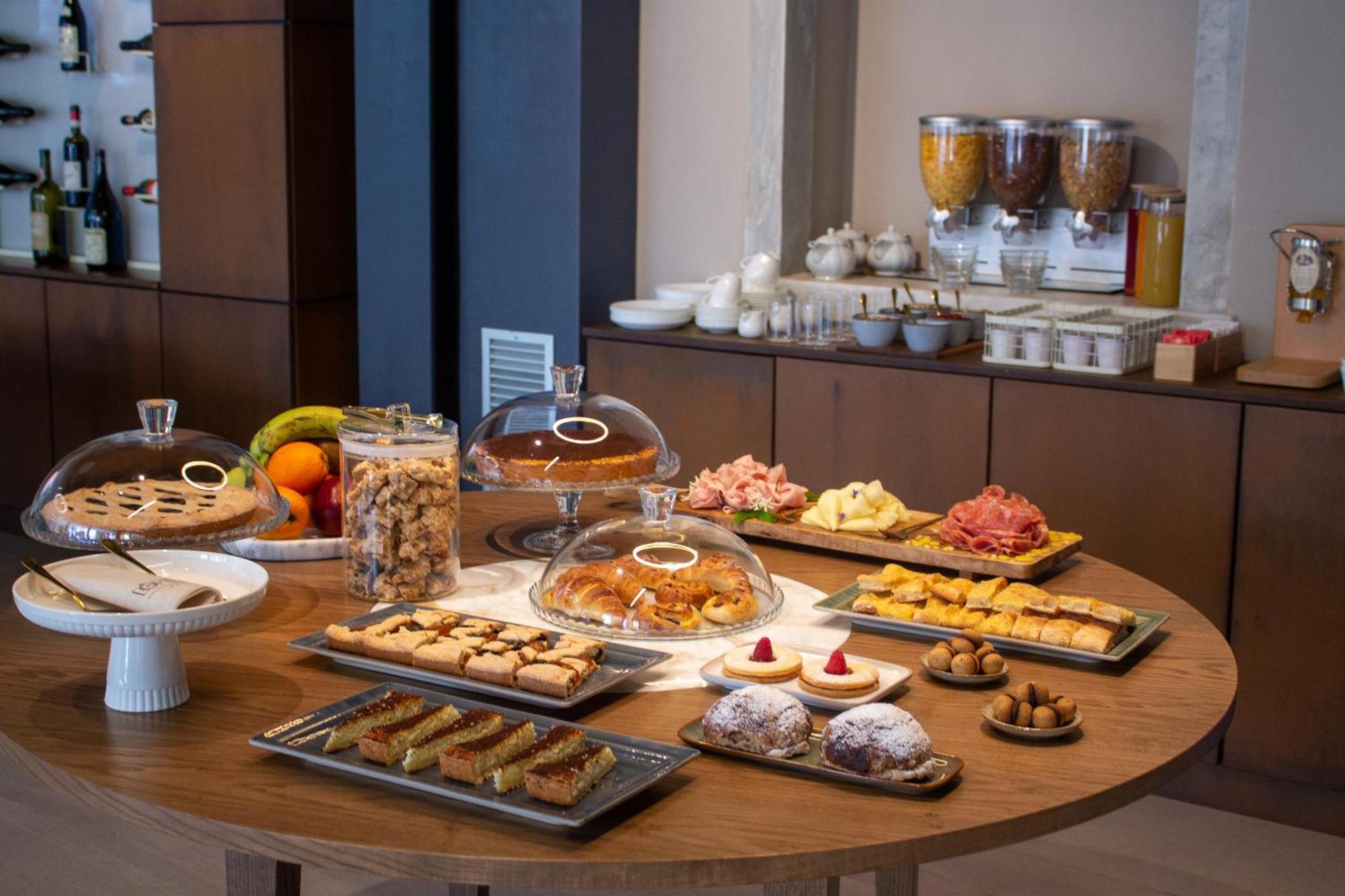 Doride Suites Boutique Hotel Марина-ди-Каррара Экстерьер фото