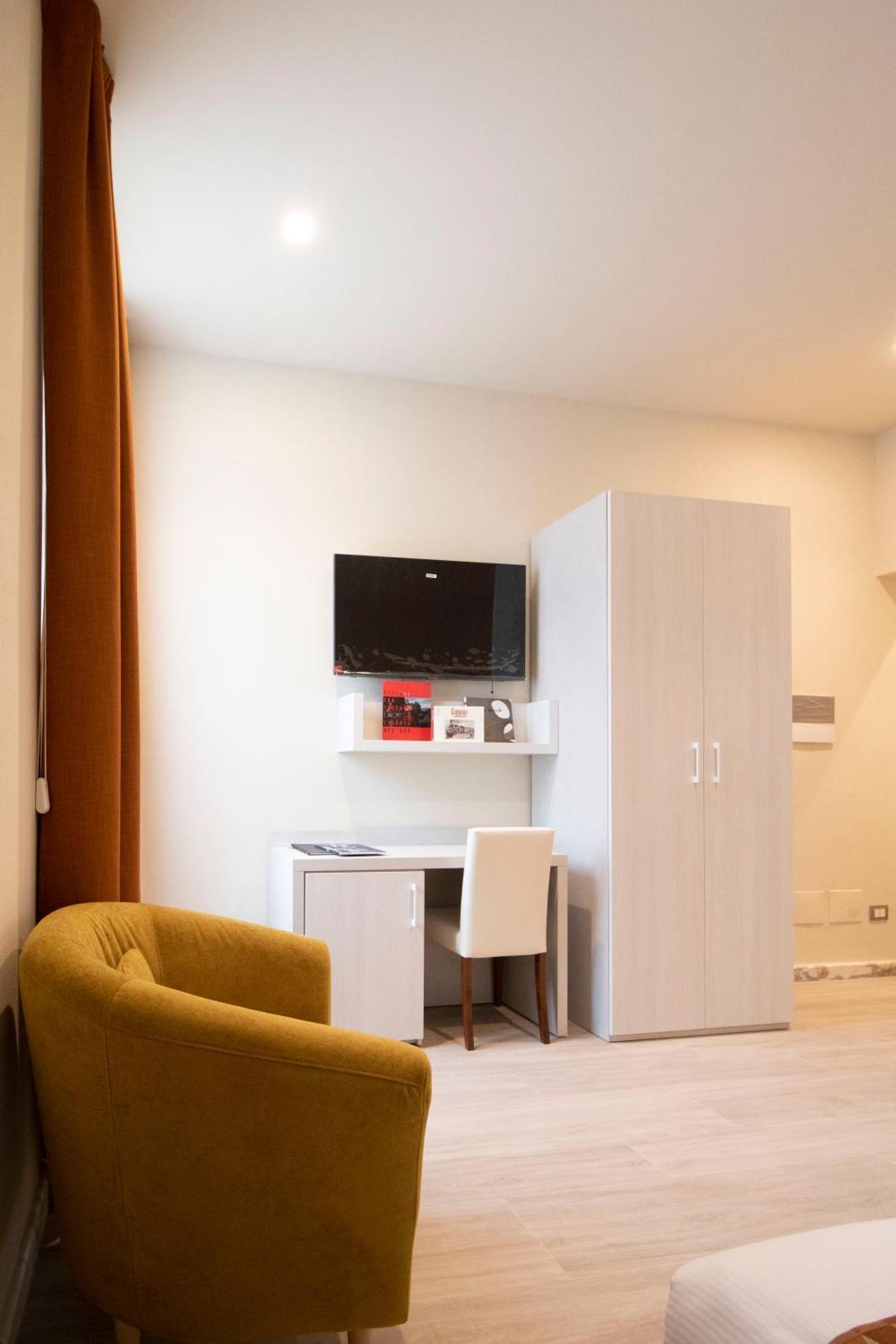 Doride Suites Boutique Hotel Марина-ди-Каррара Экстерьер фото