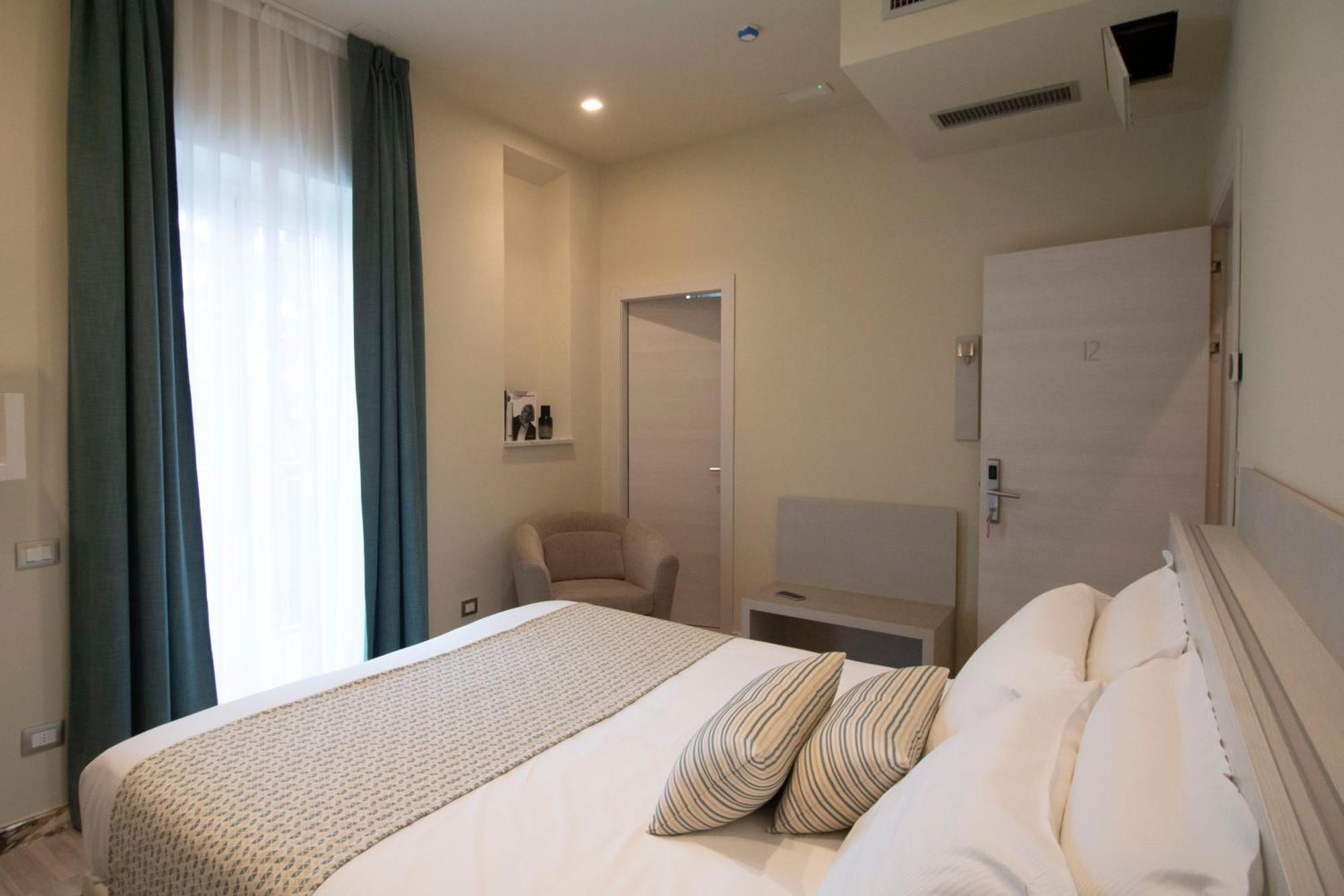 Doride Suites Boutique Hotel Марина-ди-Каррара Экстерьер фото