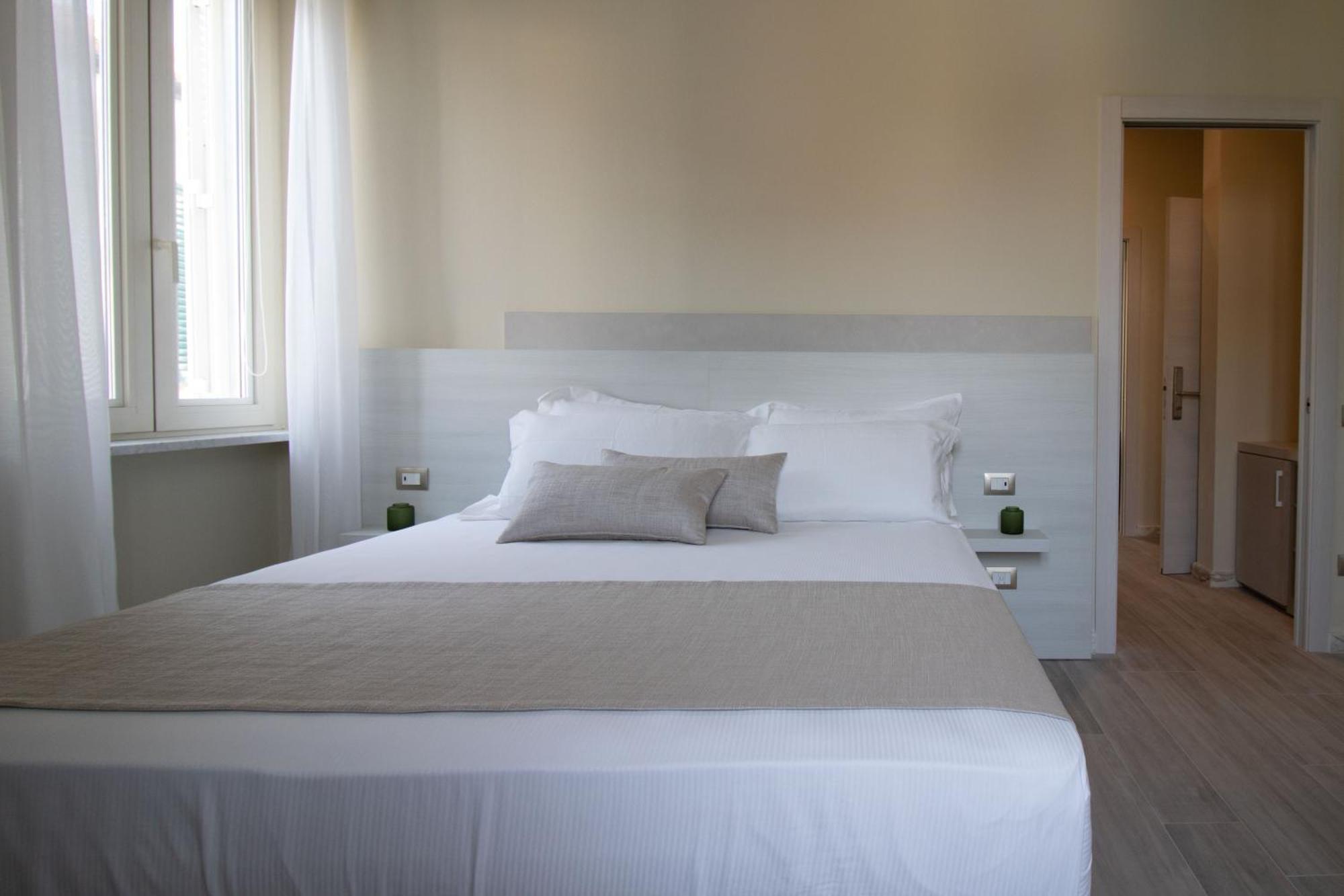 Doride Suites Boutique Hotel Марина-ди-Каррара Экстерьер фото